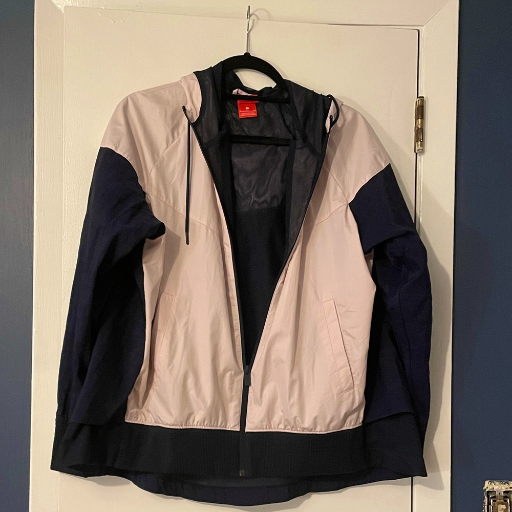 EUC Nike Windbreaker - S